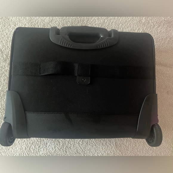 Samsonite Unisex-Adult Solid Luggage- Carry-On Luggage - Picture 9 of 13